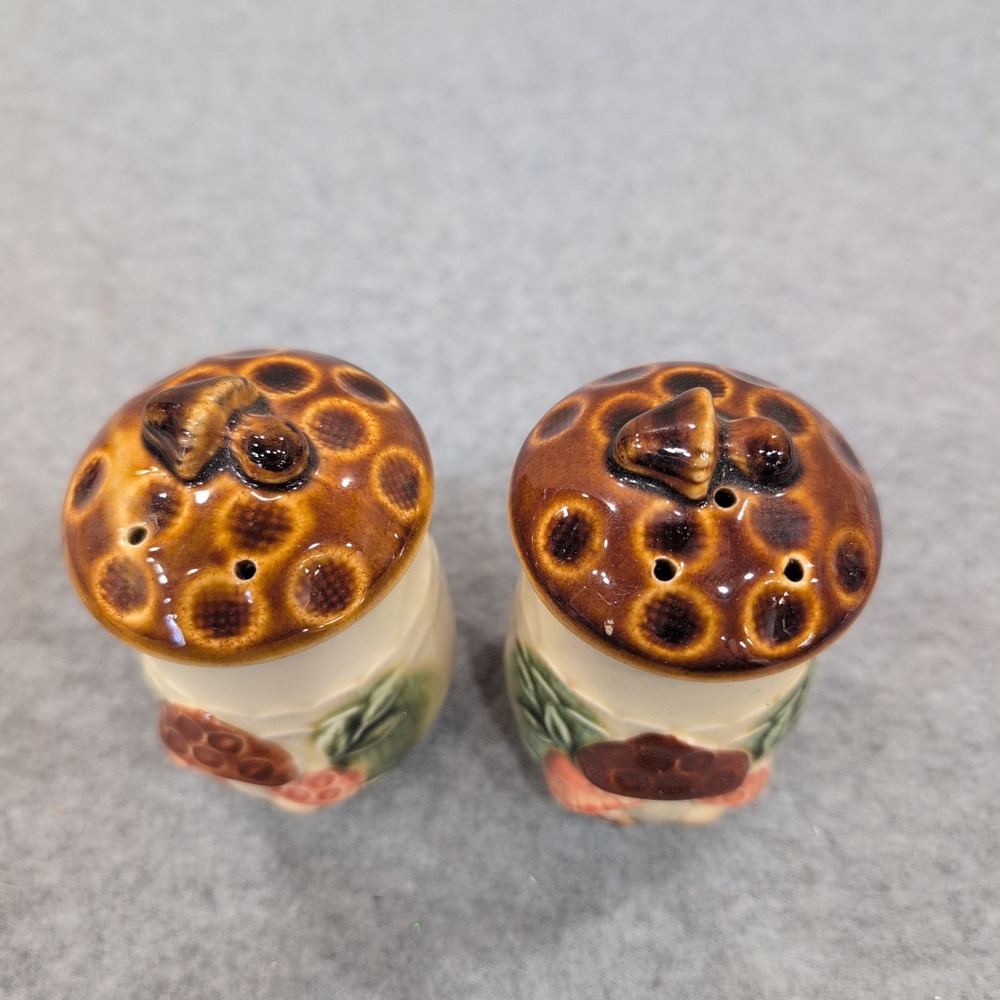 Vintage Mushroom Ceramic Napkin Holder Salt and Pepper Shakers Set Made in Japan - Picture 4 of 10